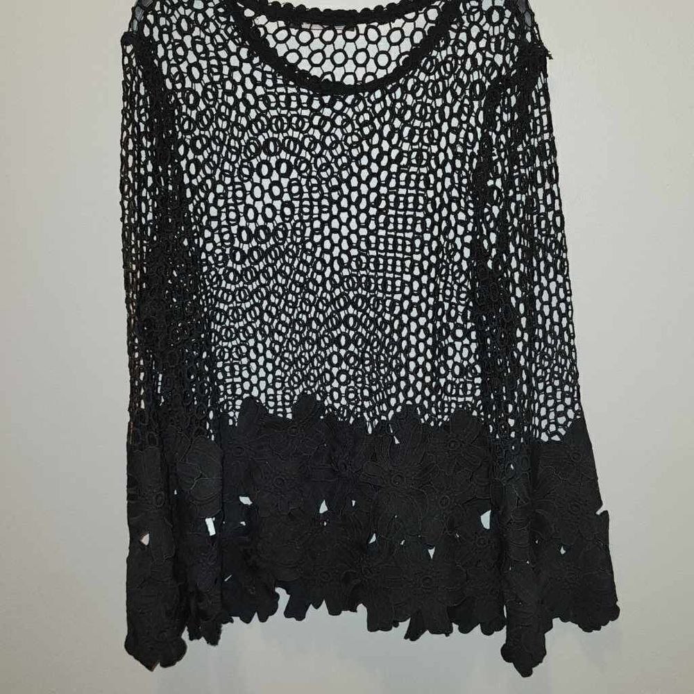 Modelia Top - Picture 6 of 6